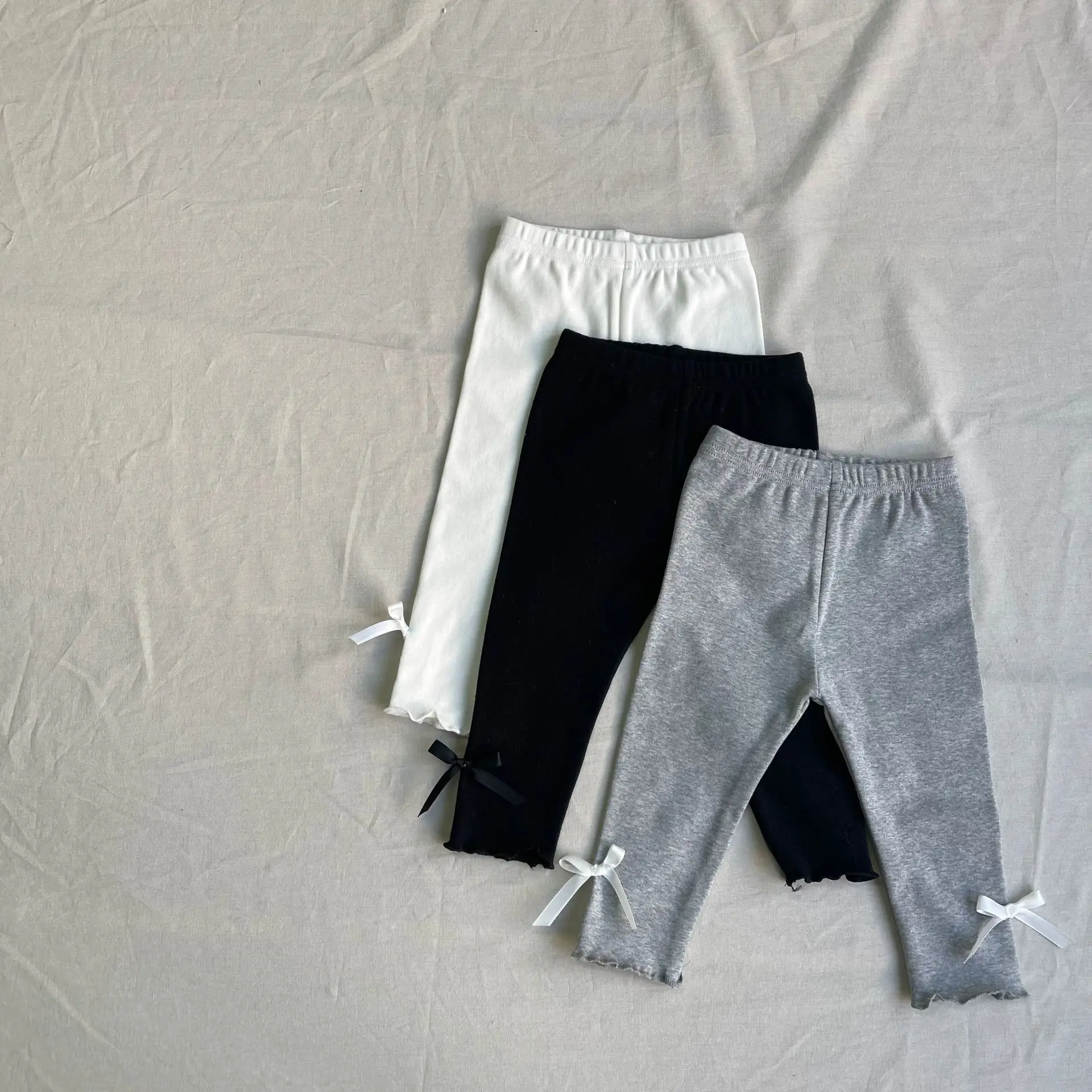 2025 Spring New Baby Girl Cotton Leggings Solid Infant Cute Bow Leggings Girls Tight Trousers Toddler Casual Pants Baby Clothes
2025 Spring New Baby Girl Cotton Leggings Solid Infant Cute Bow Leggings Girls Tight Trousers Toddler Casual Pants Baby Clothes