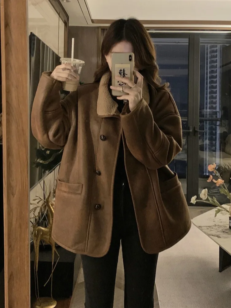 plus Size Winter Jacket Korean Style Versatile Warm Slimming Retro High-End Feel Short Coat for plus Size Women
plus Size Winter Jacket Korean Style Versatile Warm Slimming Retro High-End Feel Short Coat for plus Size Women