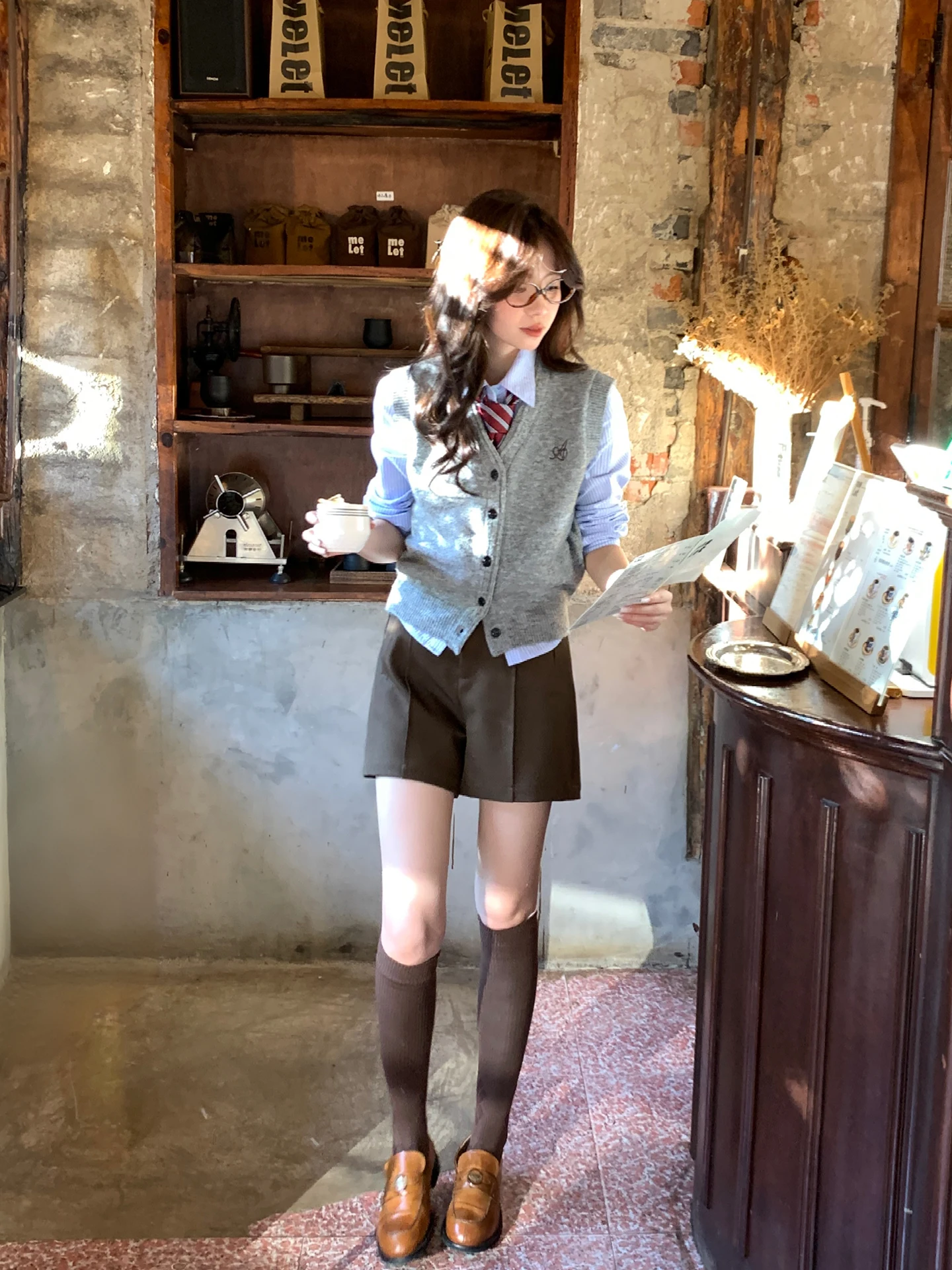 Even-wen Advanced Autumn Корейский жилет с высоким воротом, повседневный многослойный жилет с вышивкой, универсальный или Sle Commute Wind
Even-wen Advanced Autumn Корейский жилет с высоким воротом, повседневный многослойный жилет с вышивкой, универсальный или Sle Commute Wind