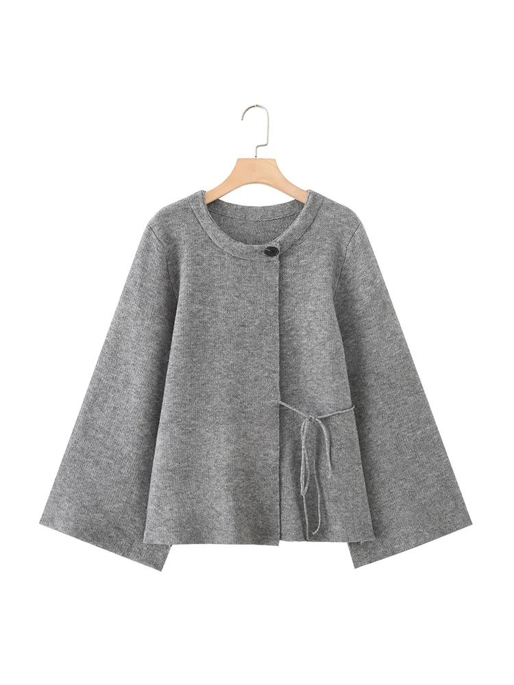 Новая женская мода в европейском стиле, универсальный элегантный вязаный кардиган в стиле кимоно с разрезными рукавами.
Новая женская мода в европейском стиле, универсальный элегантный вязаный кардиган в стиле кимоно с разрезными рукавами.