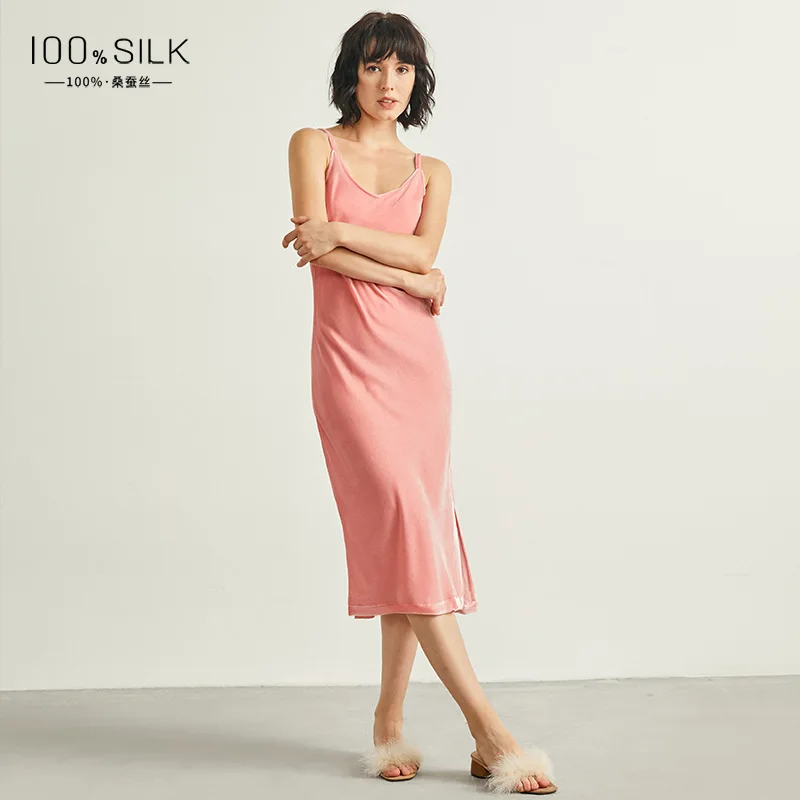 Autumn & Winter Heavyweight Silk Velvet Slip Dress High-End Women's Sexy Slim Fit Loungewear Camisole Nightgown Long Nightdress
Autumn & Winter Heavyweight Silk Velvet Slip Dress High-End Women's Sexy Slim Fit Loungewear Camisole Nightgown Long Nightdress