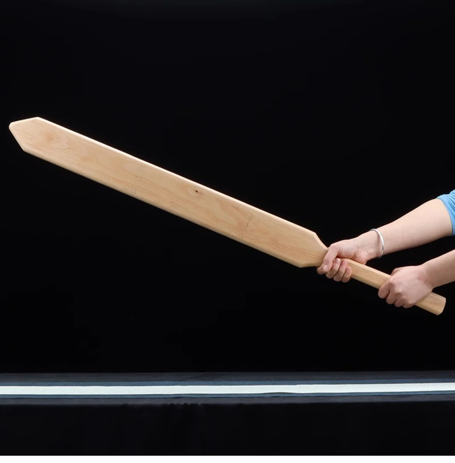 One-Piece Sword Solid Wood Giant Sword Weighted Hardwood Sword Martial Arts Sports Fitness Physical Strength Forging Practice Big Sword
One-Piece Sword Solid Wood Giant Sword Weighted Hardwood Sword Martial Arts Sports Fitness Physical Strength Forging Practice Big Sword