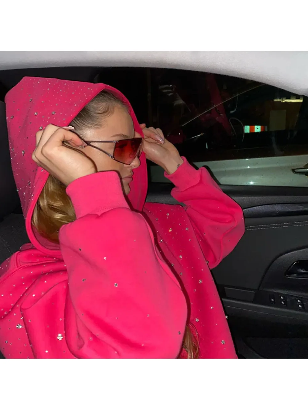 Готическая толстовка с капюшоном в стиле INS, украшенная стразами, осень-зима 2026, однотонная, свободного кроя, унисекс, для повседневной носки и поездок на работу, кэжуал топ
Готическая толстовка с капюшоном в стиле INS, украшенная стразами, осень-зима 2026, однотонная, свободного кроя, унисекс, для повседневной носки и поездок на работу, кэжуал топ