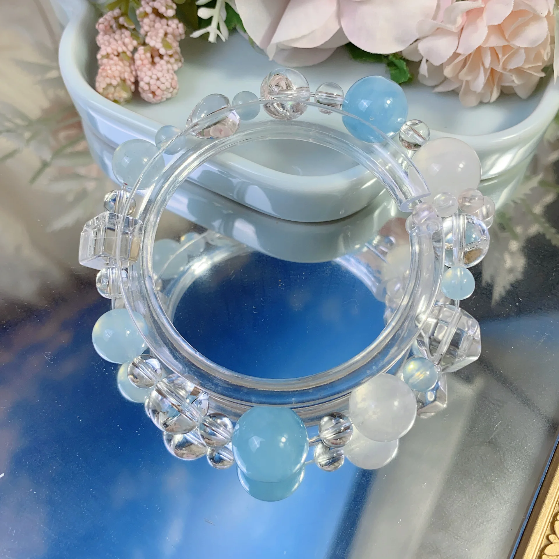 Natural White Crystal With Navy Sapphire Blue Moonlight Ase Light Luxury Fashion Women s Bracelet W Lucky Hand String
Natural White Crystal With Navy Sapphire Blue Moonlight Ase Light Luxury Fashion Women s Bracelet W Lucky Hand String