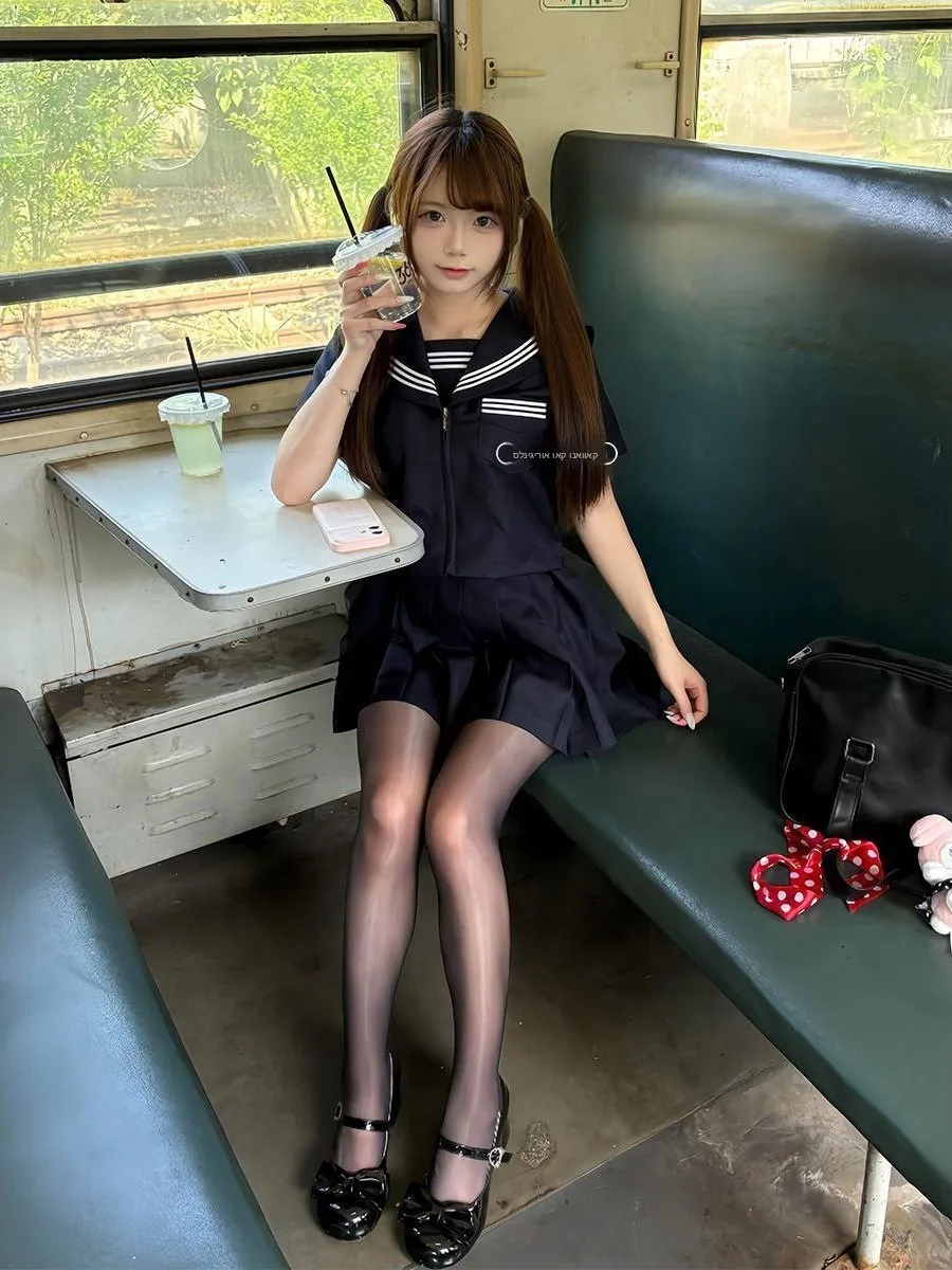 Sweet Girl JK Uniform Short Sleeve School Uniform Set with Pleated Skirt Breathable Summer College Style Fashion Ensemble
Sweet Girl JK Uniform Short Sleeve School Uniform Set with Pleated Skirt Breathable Summer College Style Fashion Ensemble