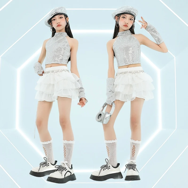 Girls K-pop Stage Outfits Kids Hip Hop Street Dance Costumes Girl Group Streetwear Silver Sequin Tops White Lace Shorts XH2557
Girls K-pop Stage Outfits Kids Hip Hop Street Dance Costumes Girl Group Streetwear Silver Sequin Tops White Lace Shorts XH2557