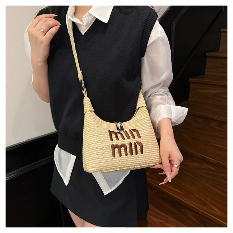 2025 New Vintage Letter Print Pouch Bag - Spacious Shoulder Purse, Unique Design Handbag for Women Versatile Daily Accessory
2025 New Vintage Letter Print Pouch Bag - Spacious Shoulder Purse, Unique Design Handbag for Women Versatile Daily Accessory