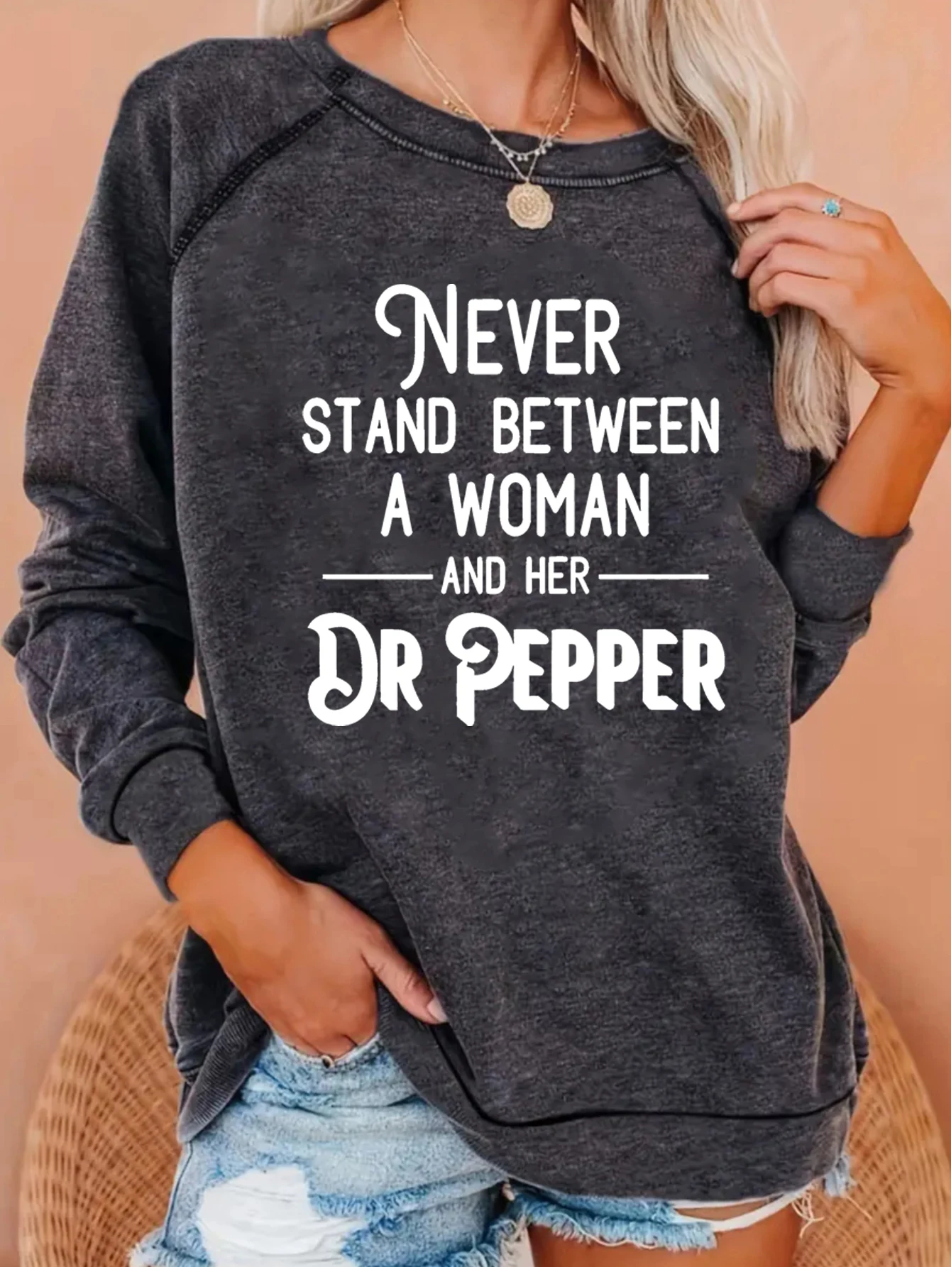 I have Hu Chili character letter print sweatshirt casual round neck raglan long sleeve sweatshirt autumn and spring women wear
I have Hu Chili character letter print sweatshirt casual round neck raglan long sleeve sweatshirt autumn and spring women wear