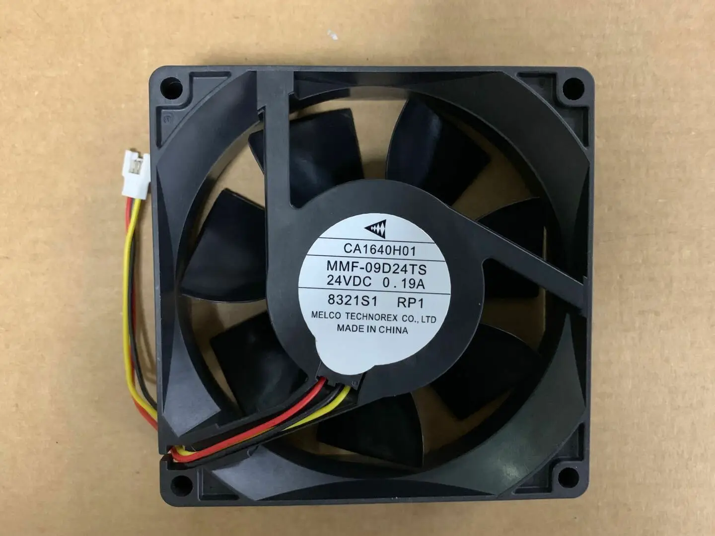 For Mitsubishi MMF-09D24TS-RP1 CA1640H01 Fan 24V 0.19A A740 / F740 Inverter Fan
For Mitsubishi MMF-09D24TS-RP1 CA1640H01 Fan 24V 0.19A A740 / F740 Inverter Fan