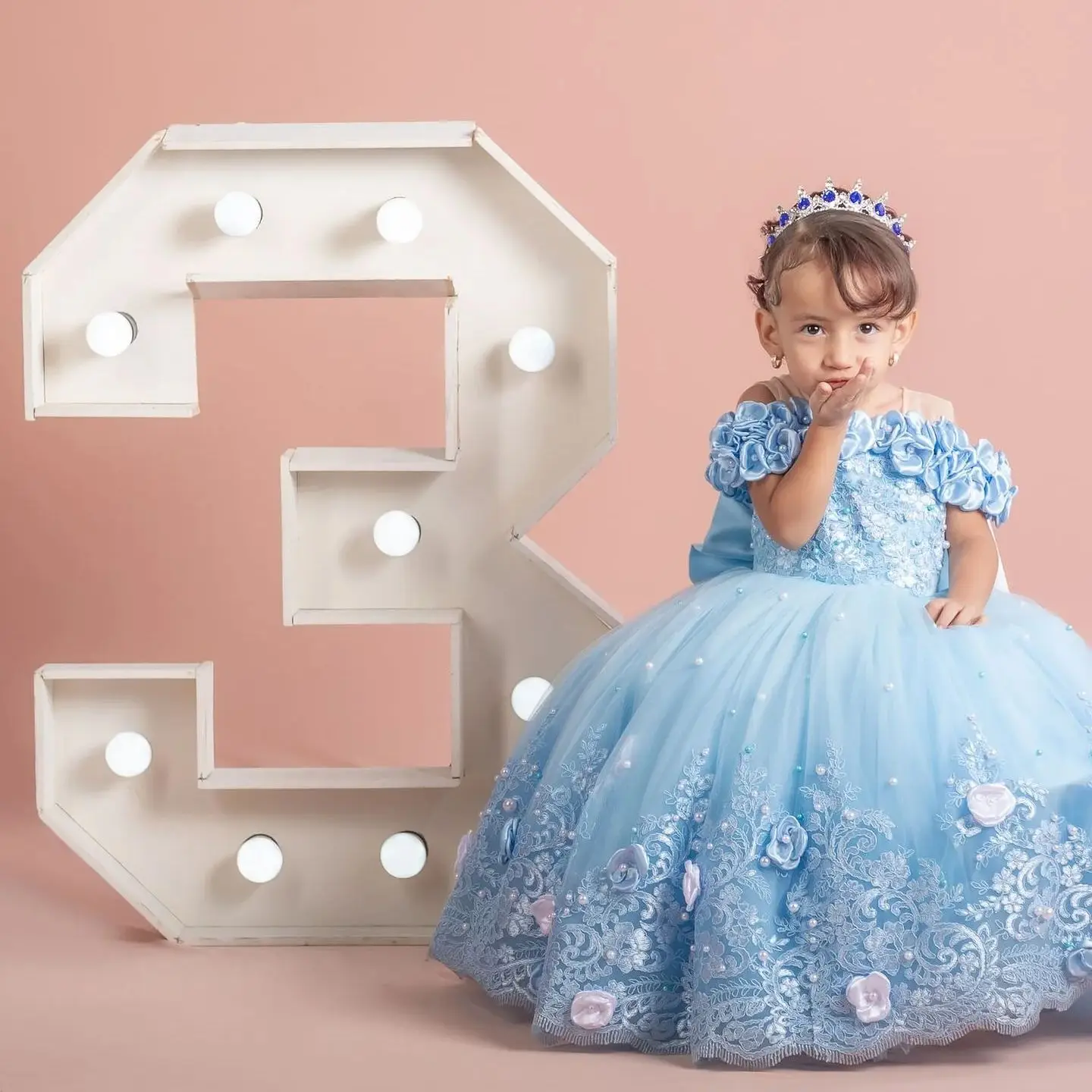 Blue Flower Girl Dress for Wedding Bow Lace Appliques Princess Birthday Party Formal Wear Events Dress First Communion Gowns
Blue Flower Girl Dress for Wedding Bow Lace Appliques Princess Birthday Party Formal Wear Events Dress First Communion Gowns