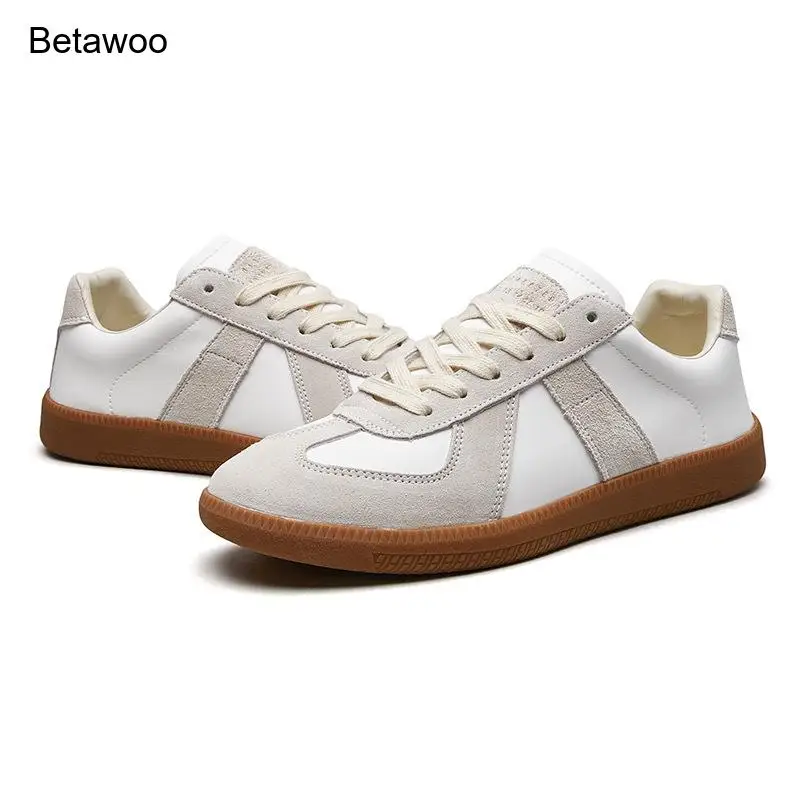 Men Retro Suede Leather Casual Sneakers Lace Up Flat Skate Shoes Comfortable Non Slip Sports Shoes for Men
Men Retro Suede Leather Casual Sneakers Lace Up Flat Skate Shoes Comfortable Non Slip Sports Shoes for Men