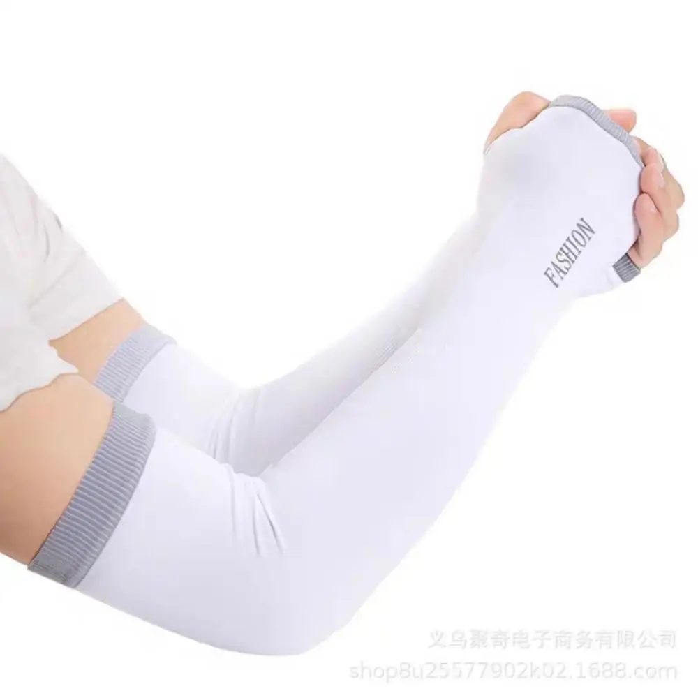 1Pair Of Ice Silk Sleeves For Both Men And Women Outdoor Uv Protection Cycling Arm Sun Screen Protection Black White Arm Sleeves
1Pair Of Ice Silk Sleeves For Both Men And Women Outdoor Uv Protection Cycling Arm Sun Screen Protection Black White Arm Sleeves