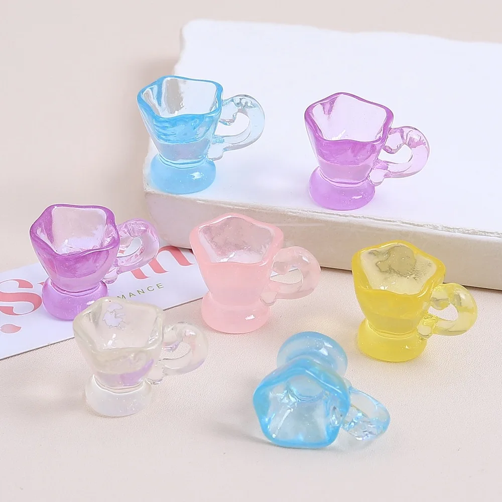 Милая мини-прозрачная 3D кофейная чашка из смолы, кабошон, 20 шт., для самостоятельного изготовления ювелирных изделий, оптовая продажа, украшение для скрапбукинга, аксессуар
Милая мини-прозрачная 3D кофейная чашка из смолы, кабошон, 20 шт., для самостоятельного изготовления ювелирных изделий, оптовая продажа, украшение для скрапбукинга, аксессуар