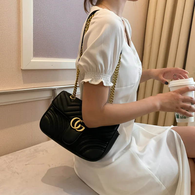 Популярная женская сумка 2025 года — простая модная маленькая квадратная сумка с вышивкой, стиль через плечо и цепочка-мессенджер
Популярная женская сумка 2025 года — простая модная маленькая квадратная сумка с вышивкой, стиль через плечо и цепочка-мессенджер