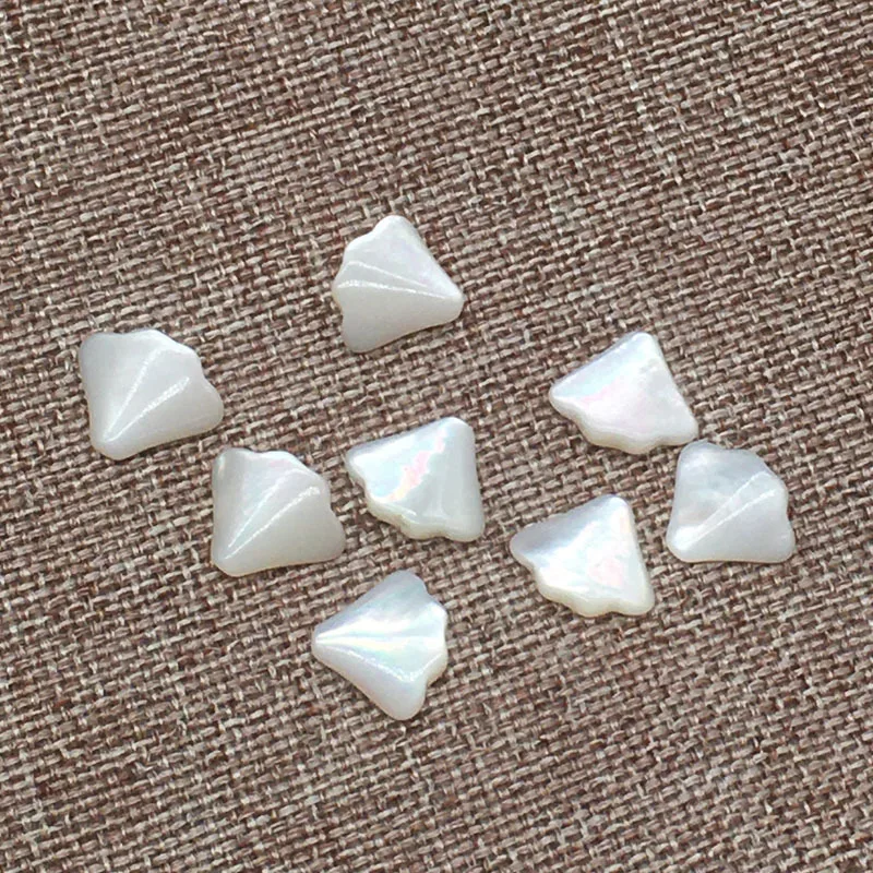 100PCS/Lot Natural Mother Of Pearl Shell Flat Buttom Skirt Fan Shape White MOP Pendant Used
100PCS/Lot Natural Mother Of Pearl Shell Flat Buttom Skirt Fan Shape White MOP Pendant Used