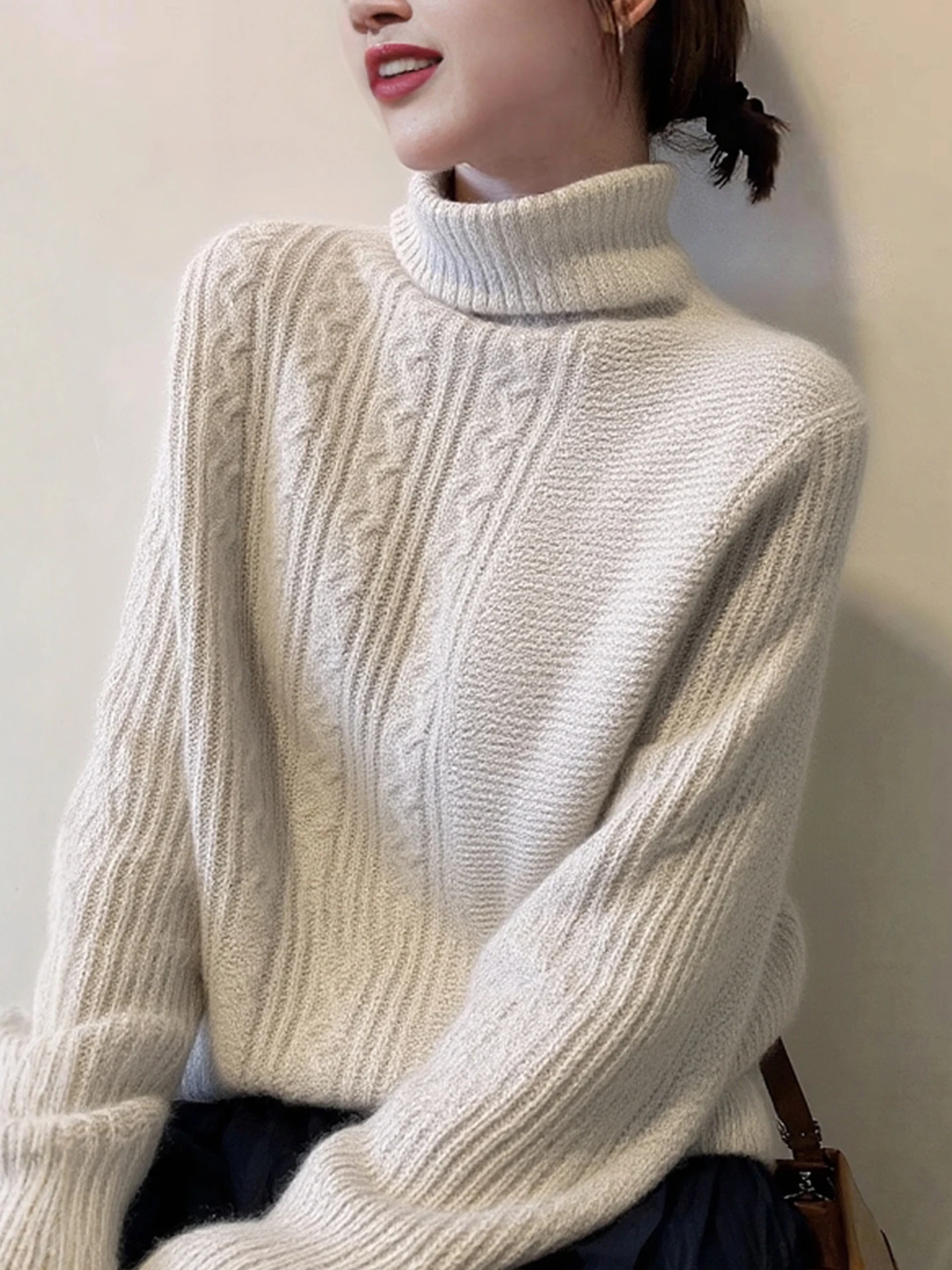 Ladies Thickened High Collar Tweed Knitted Sweater Winter Warm Soft Comfortable Long Sleeve Crew Neck Pullover Knitwear
Ladies Thickened High Collar Tweed Knitted Sweater Winter Warm Soft Comfortable Long Sleeve Crew Neck Pullover Knitwear
