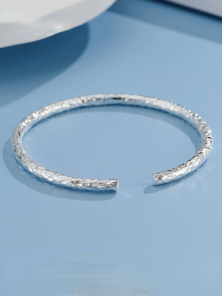 Exquisite Sterling Silver Flowers Like Brocade Foot Silver Bracelet To Send Friends Birthday Holiday Gift Decoration Figurines
Exquisite Sterling Silver Flowers Like Brocade Foot Silver Bracelet To Send Friends Birthday Holiday Gift Decoration Figurines
