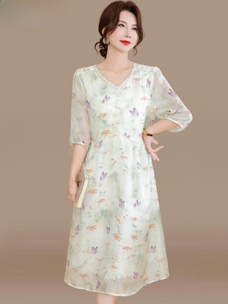 Элегантная шифоновая юбка с цветочным принтом для женщин среднего возраста, летняя модная корейская свободная юбка миди с V-образным вырезом
Элегантная шифоновая юбка с цветочным принтом для женщин среднего возраста, летняя модная корейская свободная юбка миди с V-образным вырезом