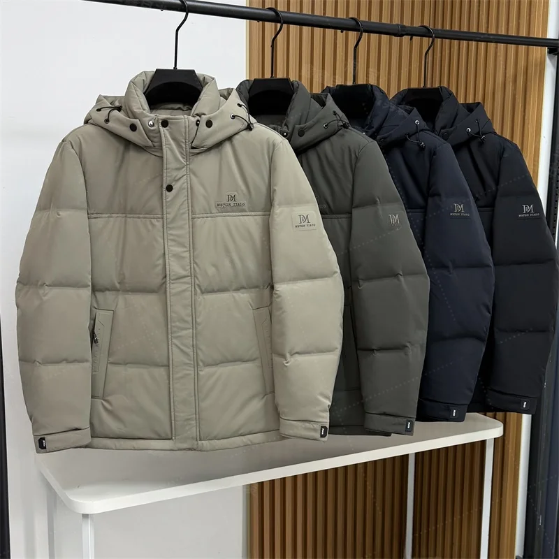 Высококачественная мужская пуховая куртка из молочного шелка, повседневная утепленная зимняя куртка со съемным капюшоном, деловой повседневный стиль, теплая, для отдыха
Высококачественная мужская пуховая куртка из молочного шелка, повседневная утепленная зимняя куртка со съемным капюшоном, деловой повседневный стиль, теплая, для отдыха
