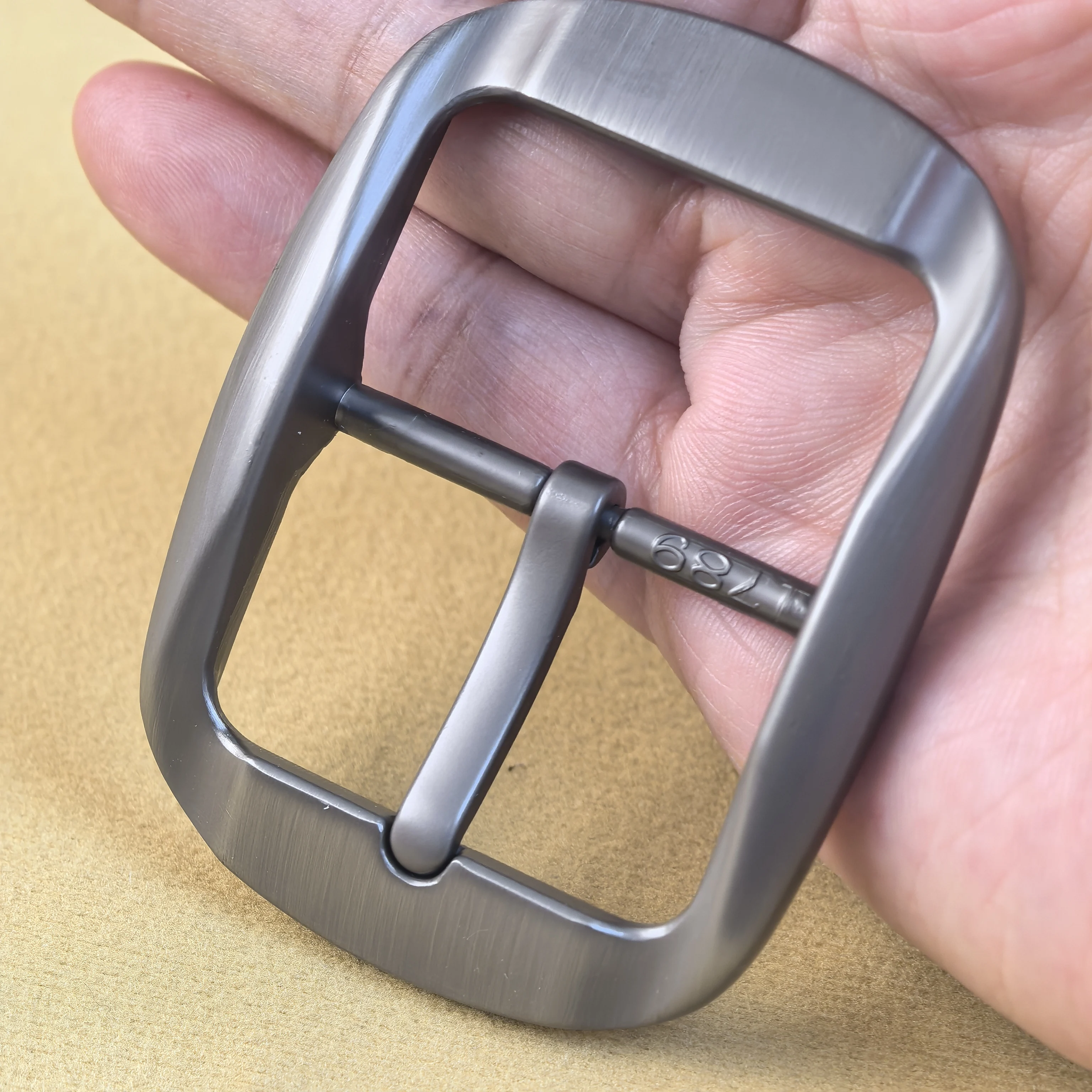 1 шт., 40 мм, металлическая пряжка для ремня, мужская лазерная пряжка для пятки, кожаный ремесленный пояс, ремешок на голову, лямки, детали, аксессуары 
1 шт., 40 мм, металлическая пряжка для ремня, мужская лазерная пряжка для пятки, кожаный ремесленный пояс, ремешок на голову, лямки, детали, аксессуары