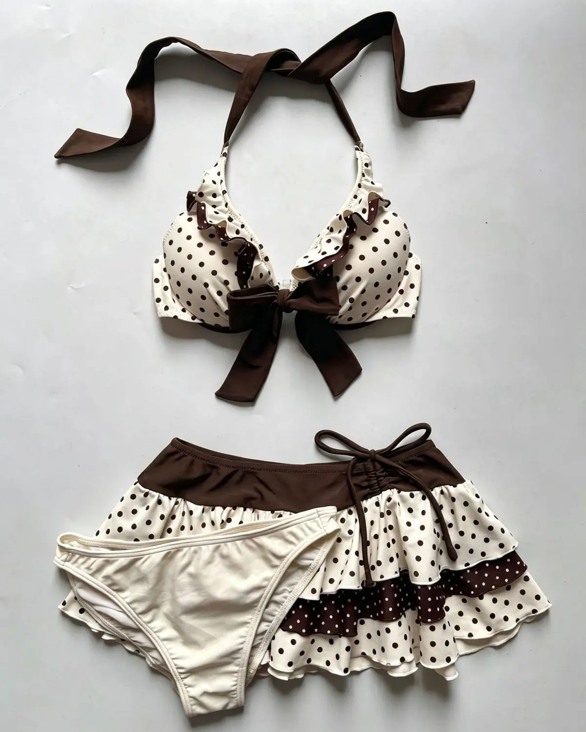 Sexy 3Piece Set Swimsuit Women's Bikini Summer Beach Y2k 2000s Polka Dot Fashion Chic Streetwear Backless Casual Top Gyaru Chic
Sexy 3Piece Set Swimsuit Women's Bikini Summer Beach Y2k 2000s Polka Dot Fashion Chic Streetwear Backless Casual Top Gyaru Chic