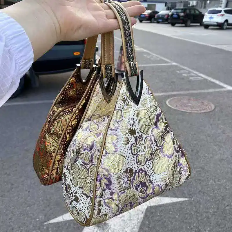 2026 Fashion women's bags Large capacity commuter phone bag makeup bag elegant casual small bag Multiple colors
2026 Fashion women's bags Large capacity commuter phone bag makeup bag elegant casual small bag Multiple colors