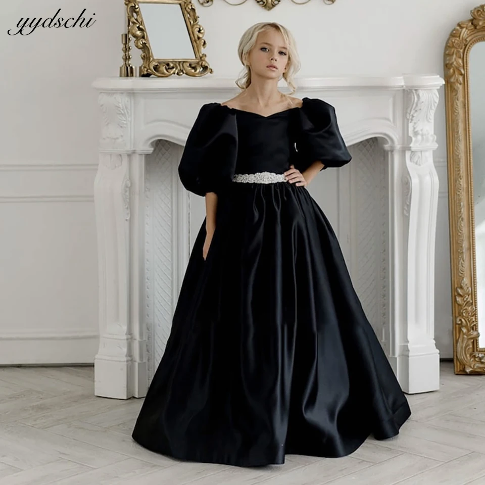 Elegant Black Shiny Crystals Belt Puffy Sleeves Flower Girl Dress For Wedding 2025 Princess Satin First Communion Gowns With Bow
Elegant Black Shiny Crystals Belt Puffy Sleeves Flower Girl Dress For Wedding 2025 Princess Satin First Communion Gowns With Bow