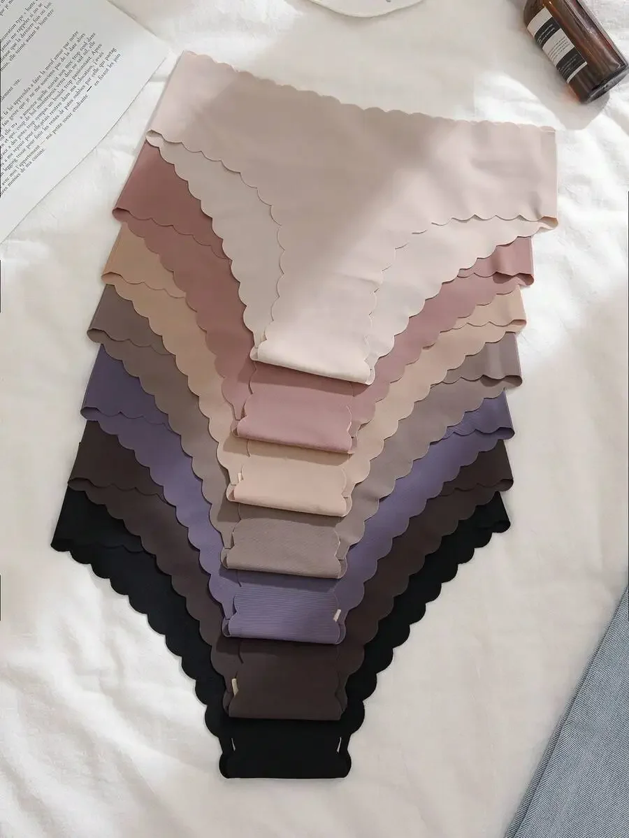 7-Pack Scallop Trim No Show Panties For Women Solid Color Comfortable Underwear
7-Pack Scallop Trim No Show Panties For Women Solid Color Comfortable Underwear