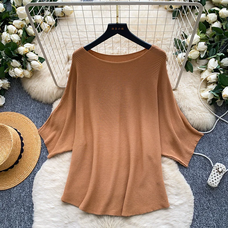 Women's V-Neck Ribbed Knit Shirt Lightweight Tee in Caramel, Loose Fit Casual Pullover Elegant Blouse Autumn Top Female BL518
Women's V-Neck Ribbed Knit Shirt Lightweight Tee in Caramel, Loose Fit Casual Pullover Elegant Blouse Autumn Top Female BL518