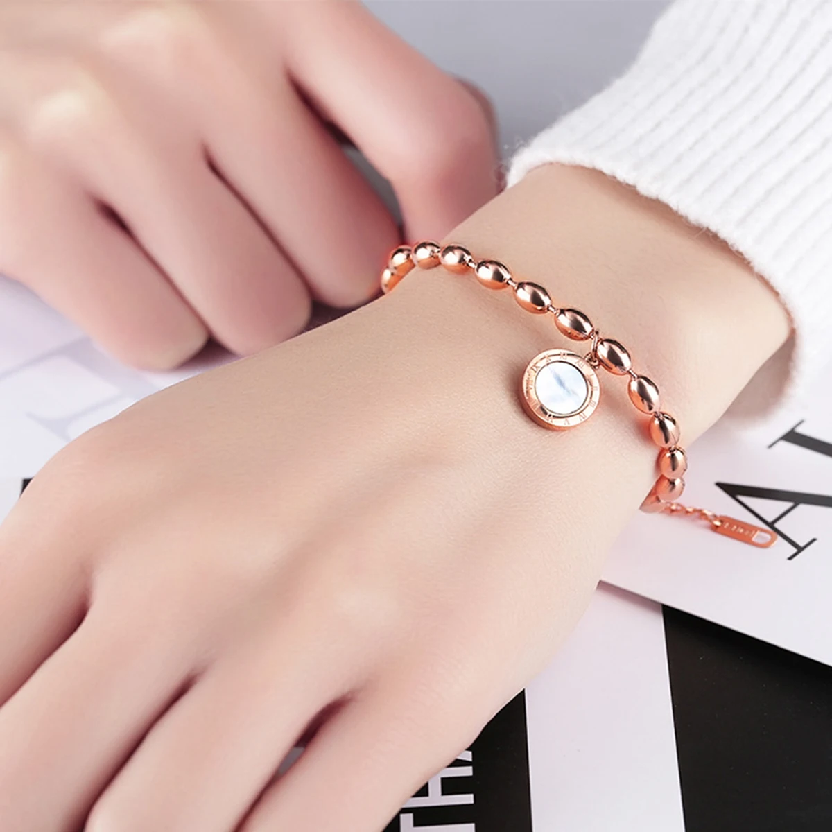 Stainless Steel for Women Roman Numerals Titanium Steel Luxury Gifts Valentine Roman Numerals Bracelet Day Accessories
Stainless Steel for Women Roman Numerals Titanium Steel Luxury Gifts Valentine Roman Numerals Bracelet Day Accessories