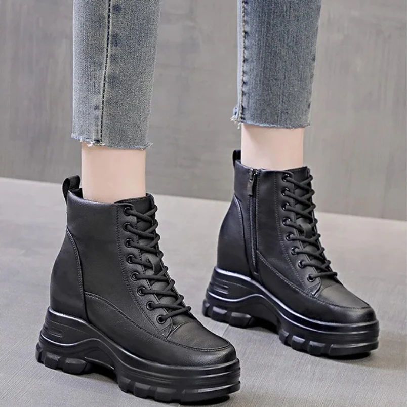 2025 Black Leather Platform Wedge Shoes Autumn Pumps Women Lace-up Ankle Booties Spring Chunky Sneakers Mid Calf Winter Plush
2025 Black Leather Platform Wedge Shoes Autumn Pumps Women Lace-up Ankle Booties Spring Chunky Sneakers Mid Calf Winter Plush