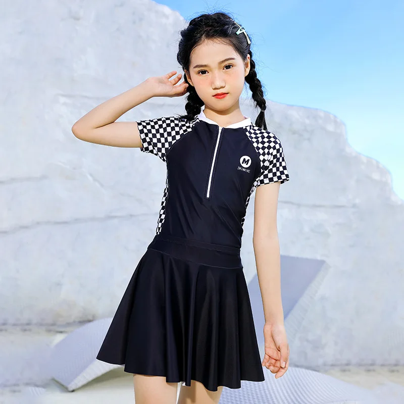 Short Sleeve Girls Swimwear One Piece Swimsuit With Removable Skirt Summer Kids Swimming Suit Vocation Beachwear Bathing Suit
Short Sleeve Girls Swimwear One Piece Swimsuit With Removable Skirt Summer Kids Swimming Suit Vocation Beachwear Bathing Suit