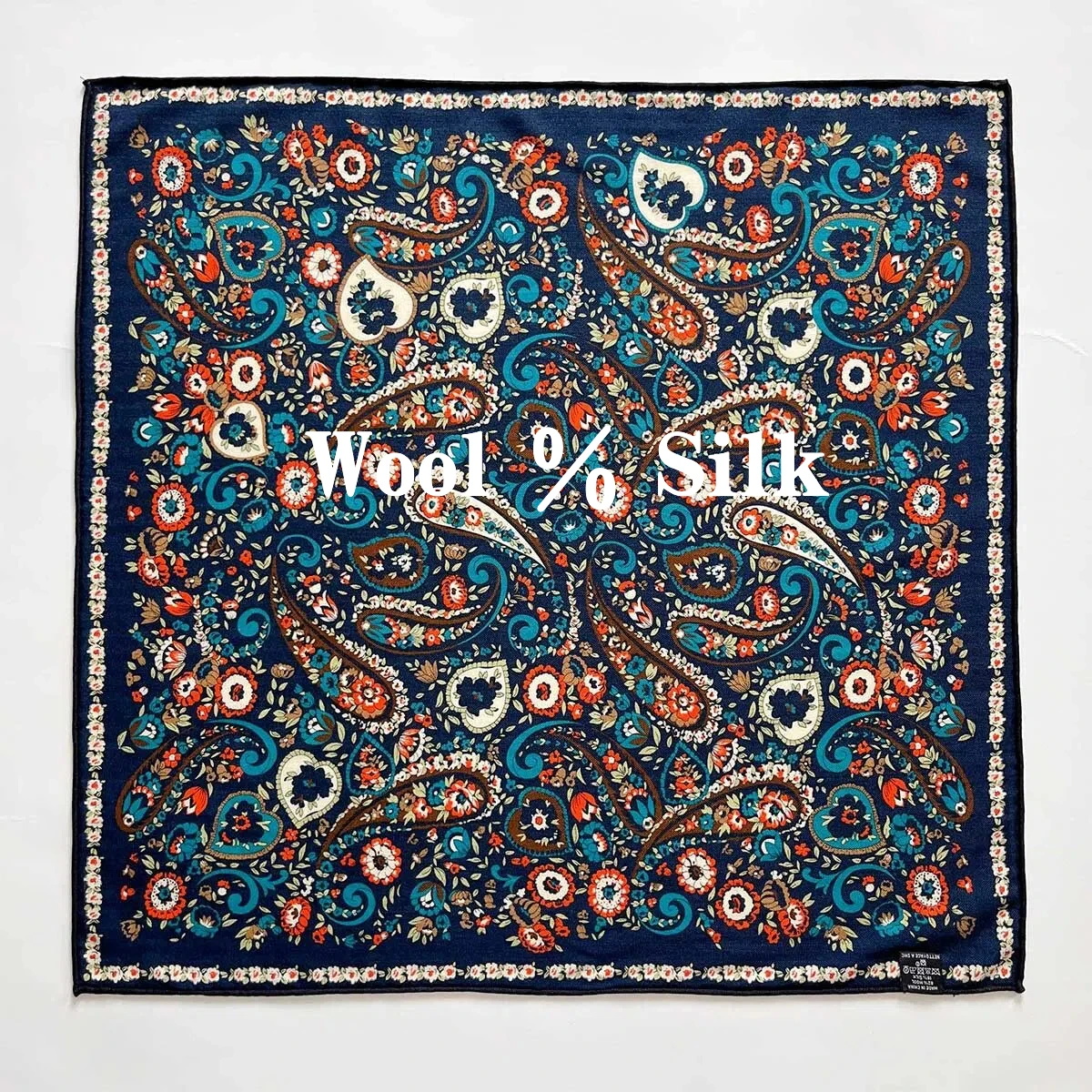 82% Wool 18% Silk Scarf Women Ethnic Paisley Print Square Scarves Warm Women Winter Scarf Brand Luxury Scarf Foulards Femme
82% Wool 18% Silk Scarf Women Ethnic Paisley Print Square Scarves Warm Women Winter Scarf Brand Luxury Scarf Foulards Femme