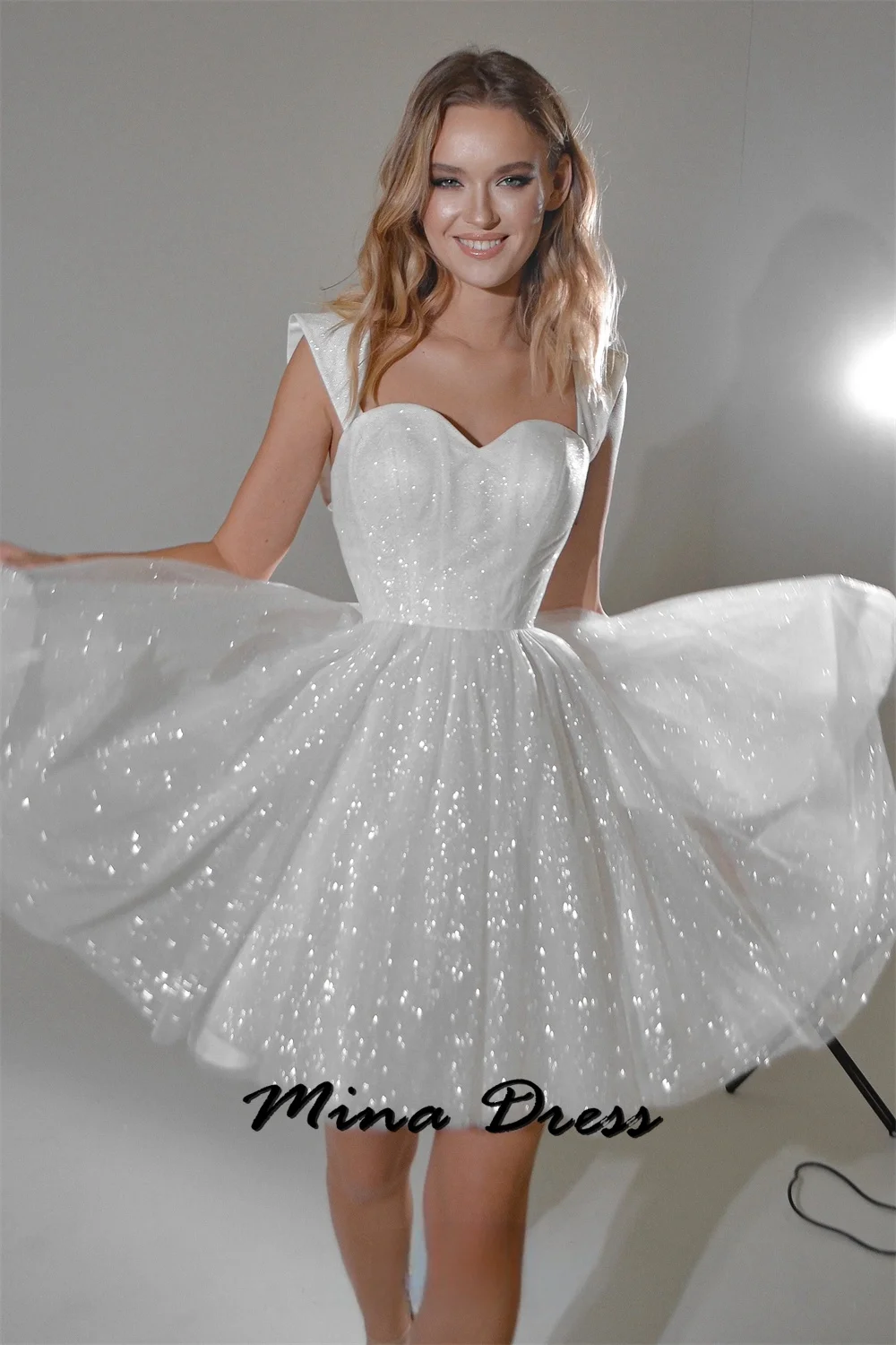 Mina Customized Backless Evening Dresses Woman Elegant Formal Dresses for Women Evening Dress Sleeveless Sequins Ball Gowns Prom
Mina Customized Backless Evening Dresses Woman Elegant Formal Dresses for Women Evening Dress Sleeveless Sequins Ball Gowns Prom