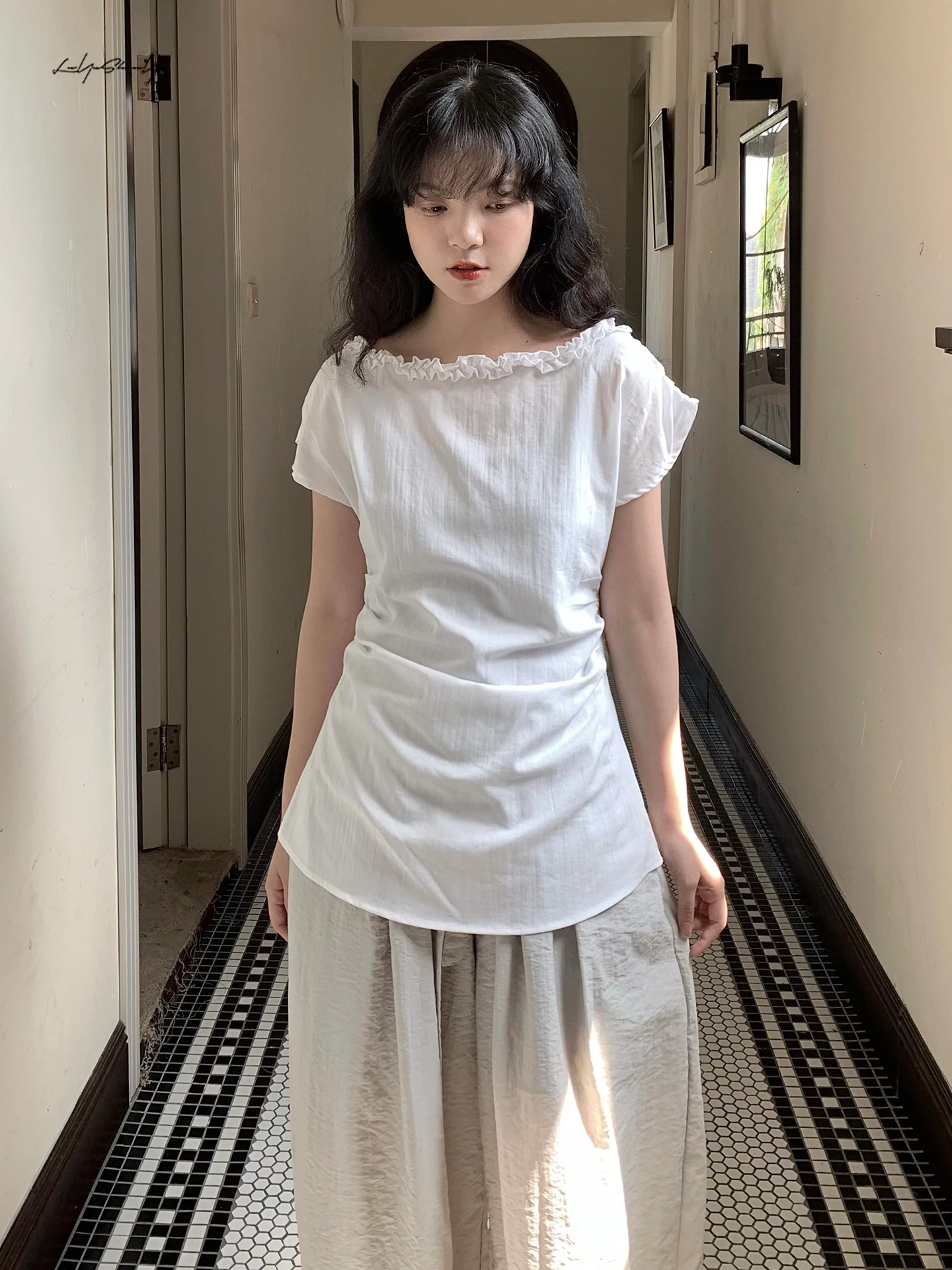 Women's Shirt Short Sleeve Gathered Waist Fly Sleeve Breathable Cotton Polyester Nylon Blend Comfortable Commute Style White
Women's Shirt Short Sleeve Gathered Waist Fly Sleeve Breathable Cotton Polyester Nylon Blend Comfortable Commute Style White