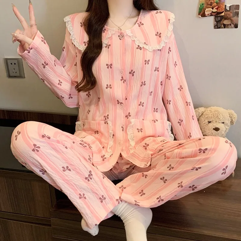 Autumn/Winter Striped Butterfly Print Women's Pyjama Set Comfort Soft sleepwear Y2K Fashion Loungewear Set Casual Sweet Homewear
Autumn/Winter Striped Butterfly Print Women's Pyjama Set Comfort Soft sleepwear Y2K Fashion Loungewear Set Casual Sweet Homewear