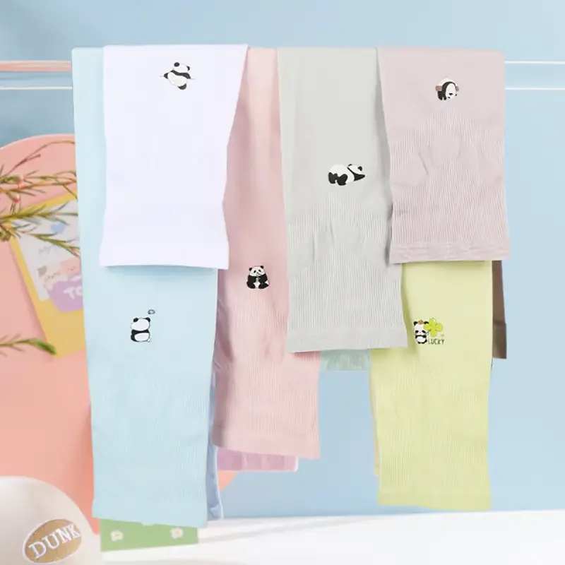 Cute Panda Print UV Protection Arm Sleeves for Women Breathable Ice Silk Sun Sleeves for Outdoor
Cute Panda Print UV Protection Arm Sleeves for Women Breathable Ice Silk Sun Sleeves for Outdoor
