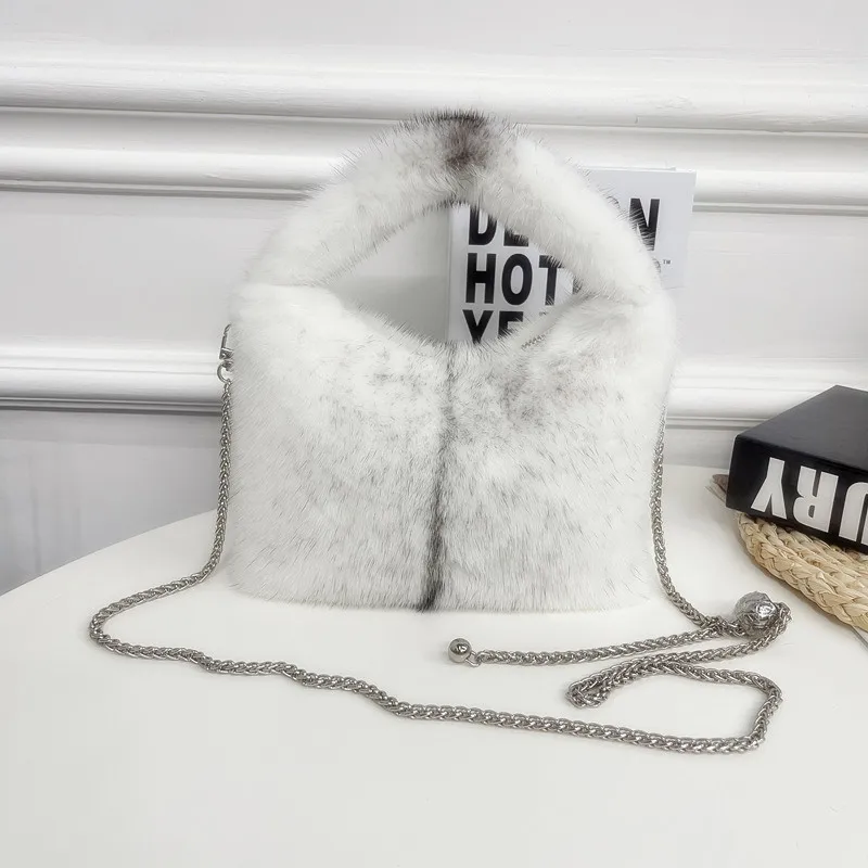 Luxury Brand Women Bag High Quality Real Fur Mink Handbag For Women Fashion Personality Temperament Shoulder Crossbody Bag Trend
Luxury Brand Women Bag High Quality Real Fur Mink Handbag For Women Fashion Personality Temperament Shoulder Crossbody Bag Trend