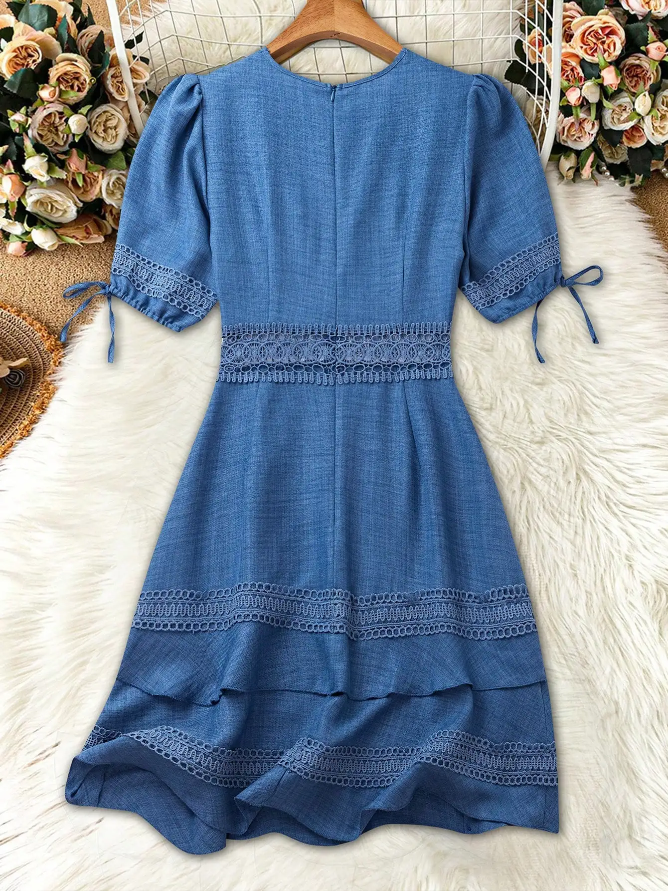 Blue Lace-Trimmed Puff Sleeve Tiered Mini Dress For Women Summer
Blue Lace-Trimmed Puff Sleeve Tiered Mini Dress For Women Summer