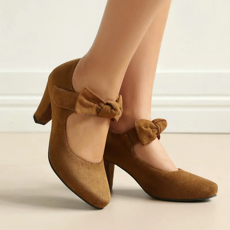 Womens Vintage Bow Mary Jane Shoes Faux Suede Block Heels Pumps Chic Bow 7cm Retro Ankle Hook Hoops High Heels Plus Size 34-45
Womens Vintage Bow Mary Jane Shoes Faux Suede Block Heels Pumps Chic Bow 7cm Retro Ankle Hook Hoops High Heels Plus Size 34-45