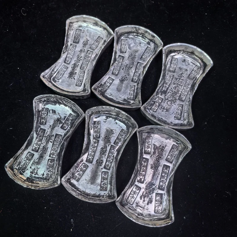 Antique Craft Pure Copper Patina Silver Plated Fifteen Liang Waist-Shaped Silver Ingot Vintage Ornament
Antique Craft Pure Copper Patina Silver Plated Fifteen Liang Waist-Shaped Silver Ingot Vintage Ornament