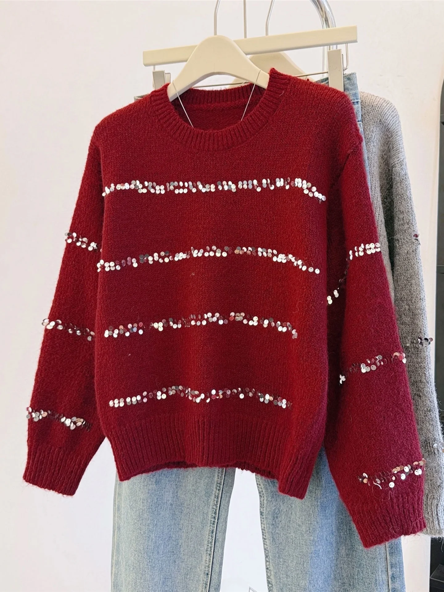 Ele Red Long Sve Sequin Knitwear Casual Loose Fit Comfortable Soft Fabric Faionable Age-Defng Women's Top
Ele Red Long Sve Sequin Knitwear Casual Loose Fit Comfortable Soft Fabric Faionable Age-Defng Women's Top