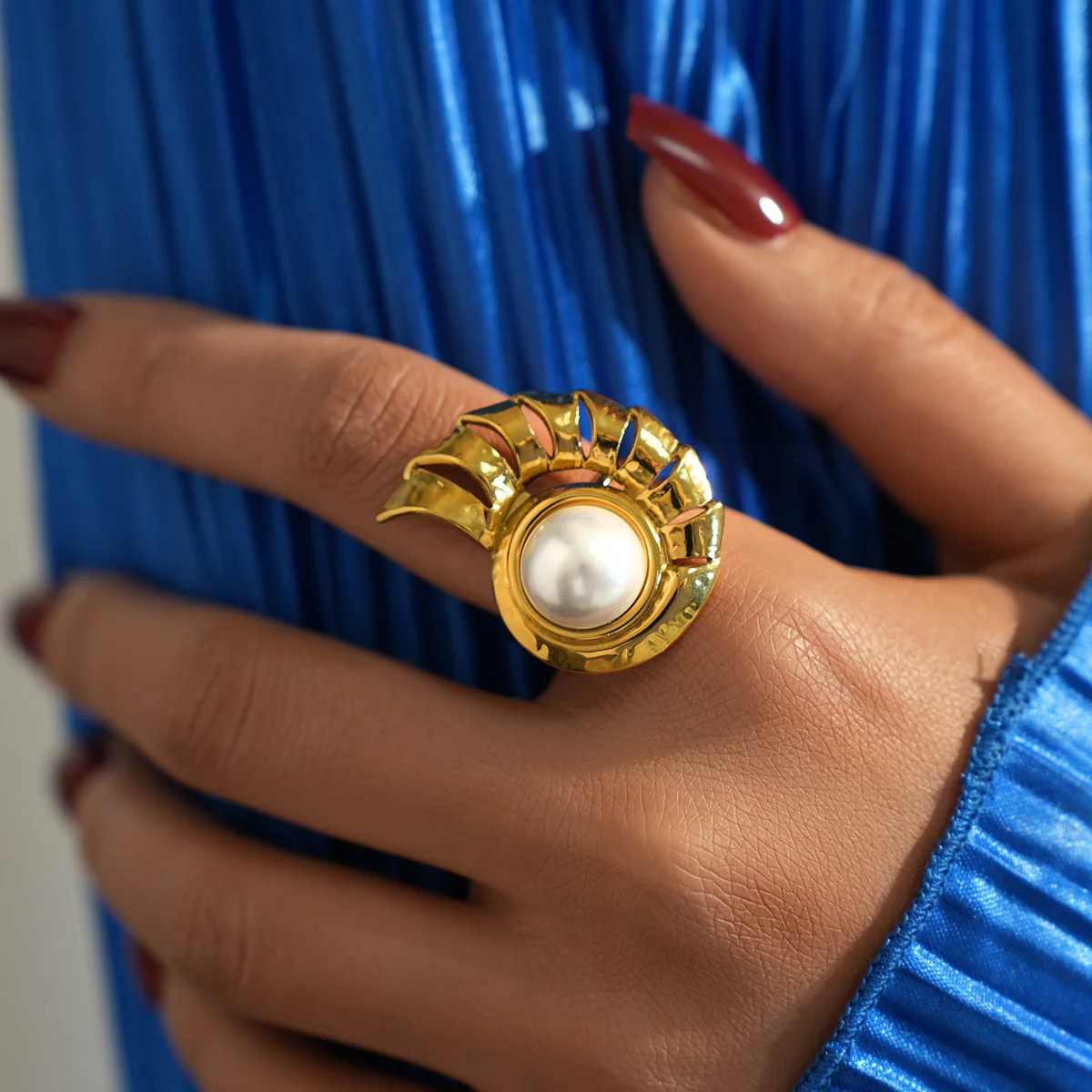 Seabeach Gold Color Starfish Conch Ring for Women New Fashion Large Pearl Shell Finger Rings Jewelry Summer Personality Gifts
Seabeach Gold Color Starfish Conch Ring for Women New Fashion Large Pearl Shell Finger Rings Jewelry Summer Personality Gifts