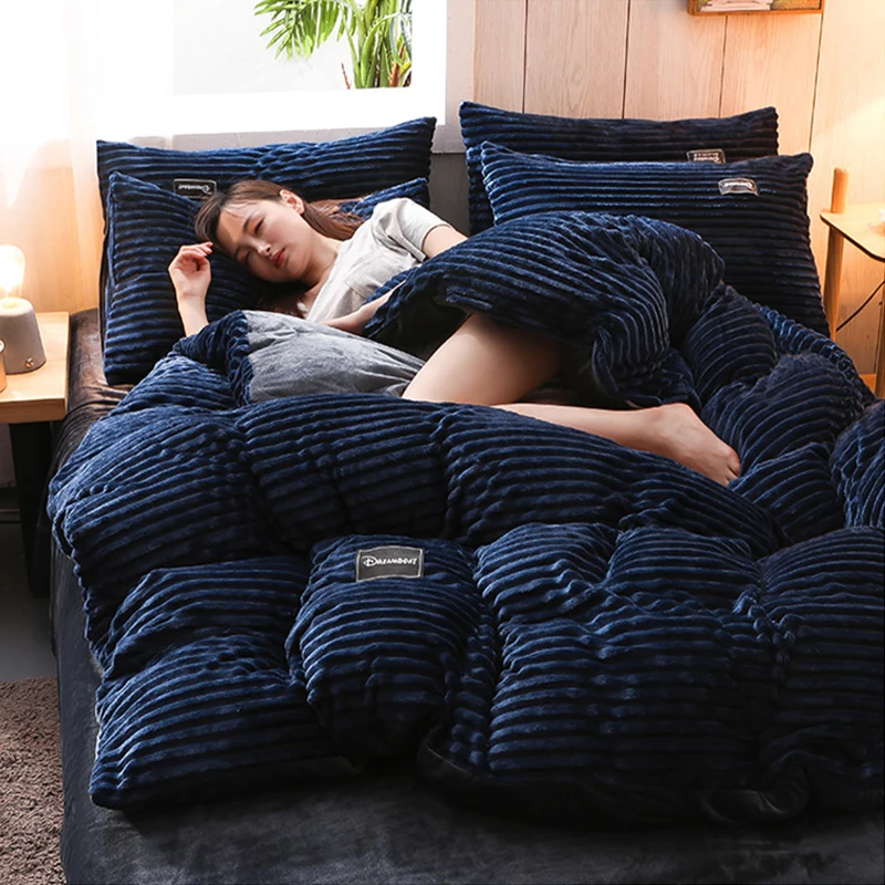 Зимний теплый комплект постельного белья, домашний текстиль, клетчатый мягкий плюш, волшебный бархат, пододеяльник королевы, наволочка, одинарное двойное постельное белье, не простыня
Зимний теплый комплект постельного белья, домашний текстиль, клетчатый мягкий плюш, волшебный бархат, пододеяльник королевы, наволочка, одинарное двойное постельное белье, не простыня