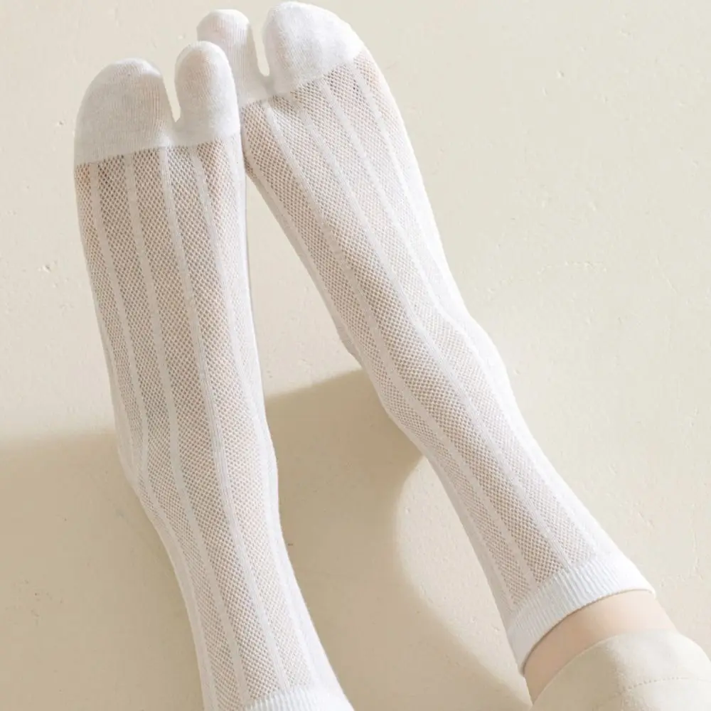 Comfortable Sweet Two Toe Socks Breathable Simple Split Toe Tube Socks Women Hosiery Mid-calf Mesh Socks Women
Comfortable Sweet Two Toe Socks Breathable Simple Split Toe Tube Socks Women Hosiery Mid-calf Mesh Socks Women