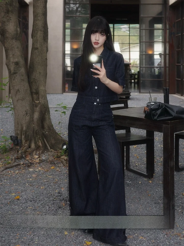 Korean Style Denim Shirt And High Waist Wide Leg Pants Two Piece Set Short Sleeve Slim Fit Summer Fashion Women's Outfit
Korean Style Denim Shirt And High Waist Wide Leg Pants Two Piece Set Short Sleeve Slim Fit Summer Fashion Women's Outfit