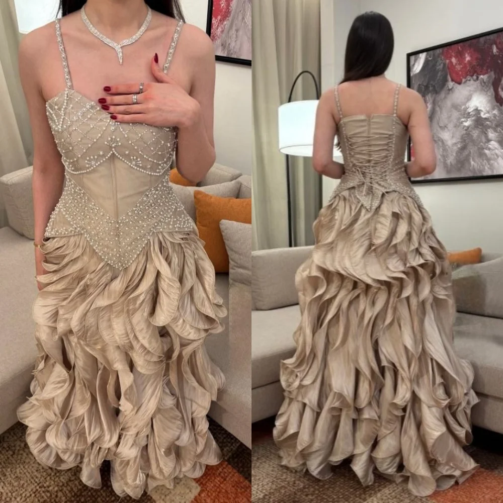 Модные одинаковые длинные платья трапециевидной формы с блестками и жемчугом на бретельках на заказ, знаменитости в китайском стиле
Модные одинаковые длинные платья трапециевидной формы с блестками и жемчугом на бретельках на заказ, знаменитости в китайском стиле