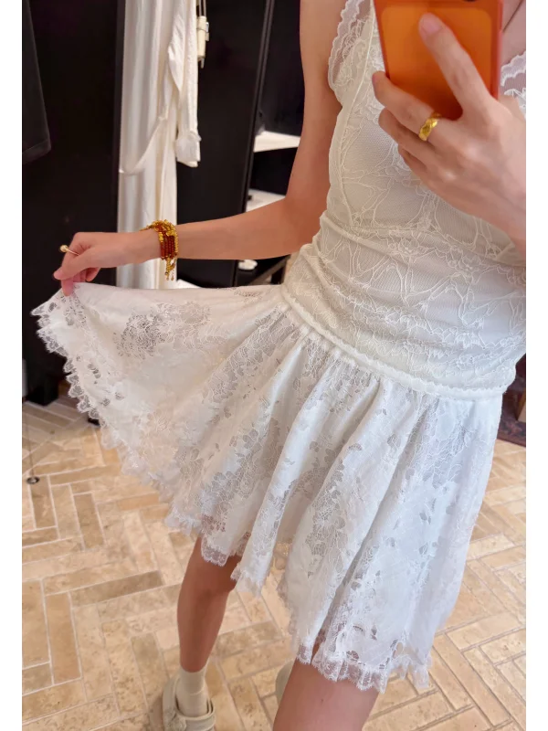 plus Size Lace Skirt with Lazy Style High Waist A-Line Cotton Blend Fabric Elastic Waist Spring Collection
plus Size Lace Skirt with Lazy Style High Waist A-Line Cotton Blend Fabric Elastic Waist Spring Collection