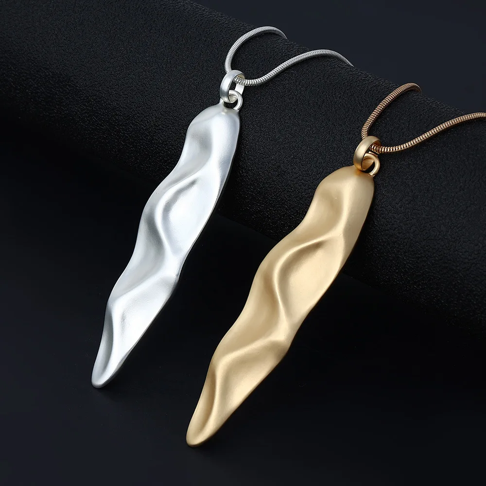 DIY accessories specializes in popular bullets, European and American alloy women's niche design jewelry, long chain pendant
DIY accessories specializes in popular bullets, European and American alloy women's niche design jewelry, long chain pendant