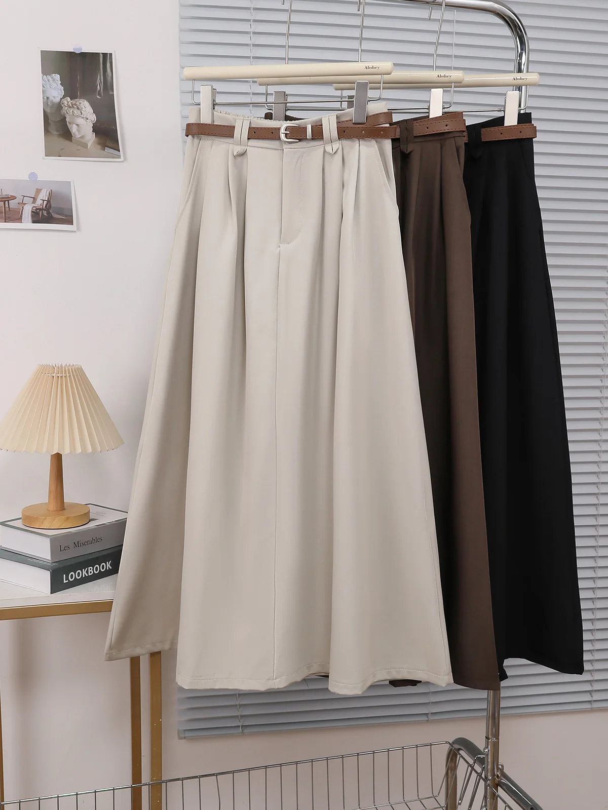 Harajuku Ретро кофейно-коричневая юбка-миди женская с поясом эластичная высокая талия свободная расклешенная юбка трапециевидной формы весна-лето художественная одежда в консервативном стиле
Harajuku Ретро кофейно-коричневая юбка-миди женская с поясом эластичная высокая талия свободная расклешенная юбка трапециевидной формы весна-лето художественная одежда в консервативном стиле